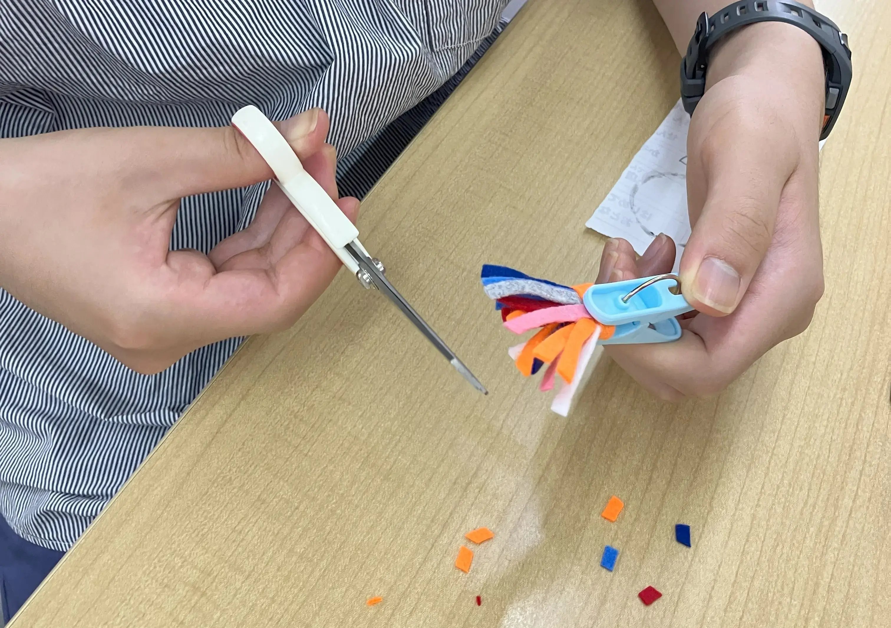 タッセルを作っている様子
