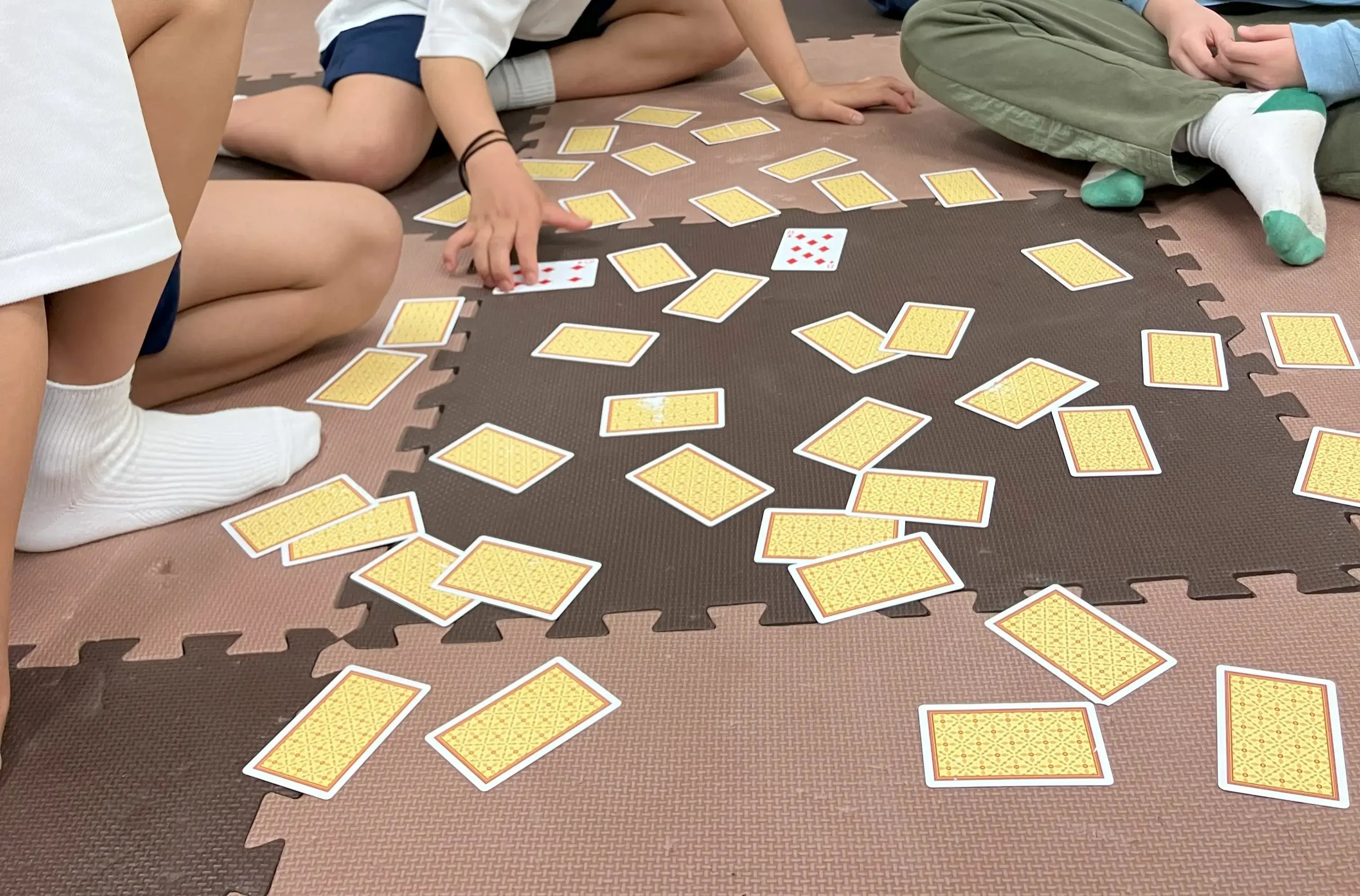 集団ゲーム　神経衰弱