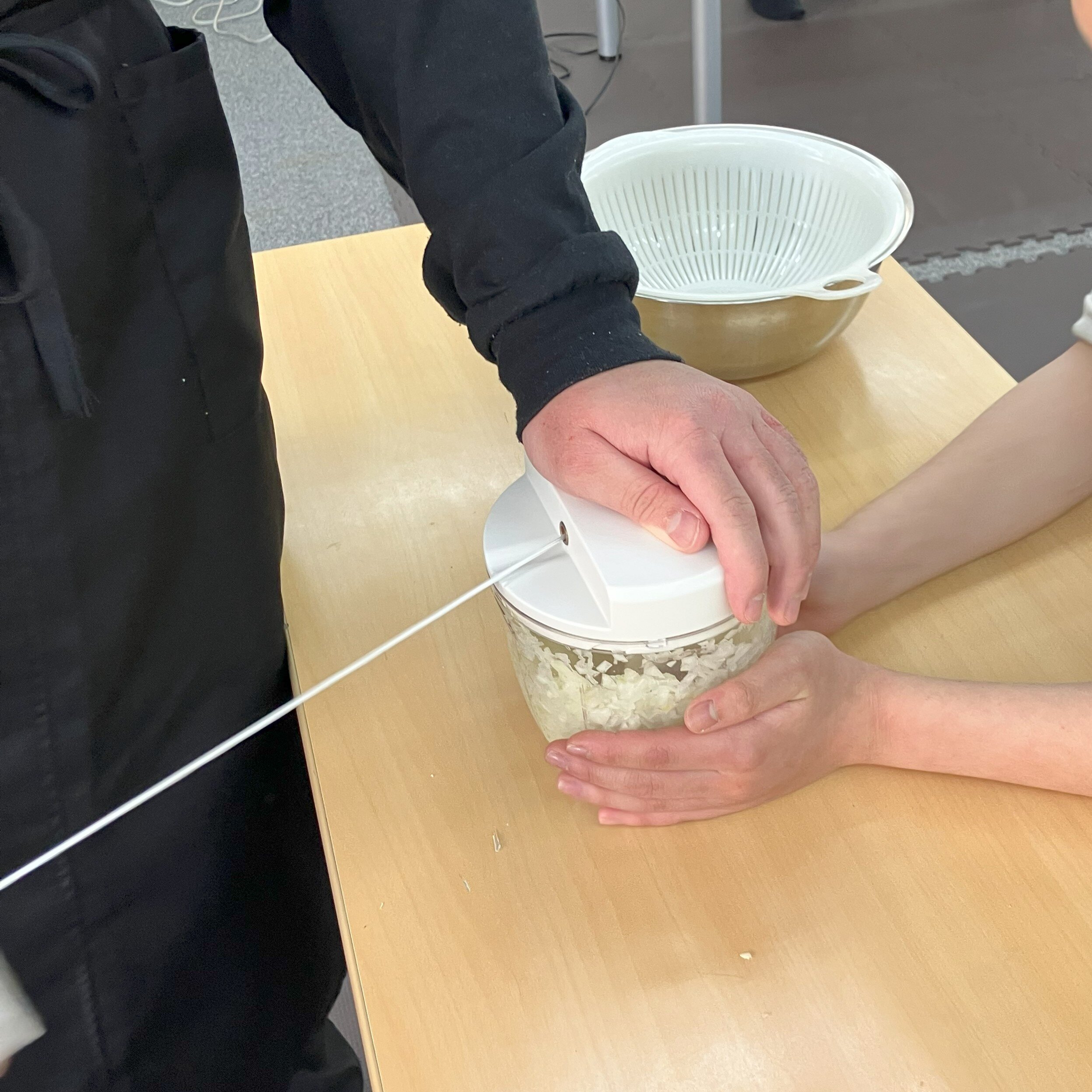 玉ねぎのみじん切りの様子